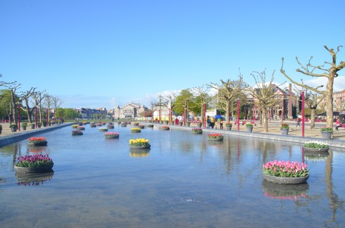 reflecting pool
