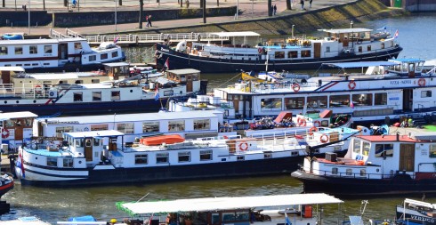 Cycling barges