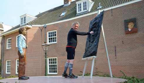 Rembrandt statue Leiden