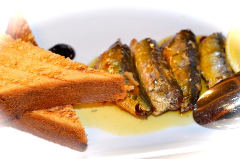 Sardines & Toast, La Mascotte