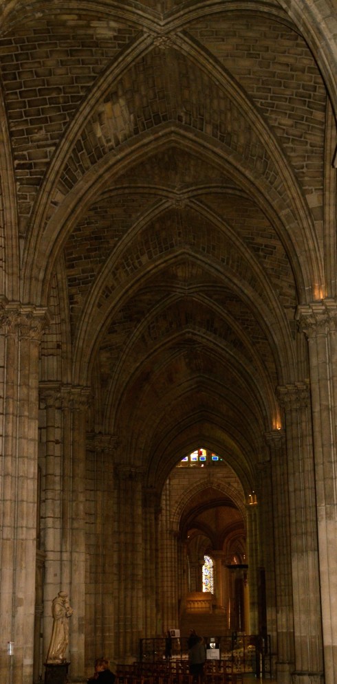  First use of ribbed barrel vaulting in St. Denis Basilica