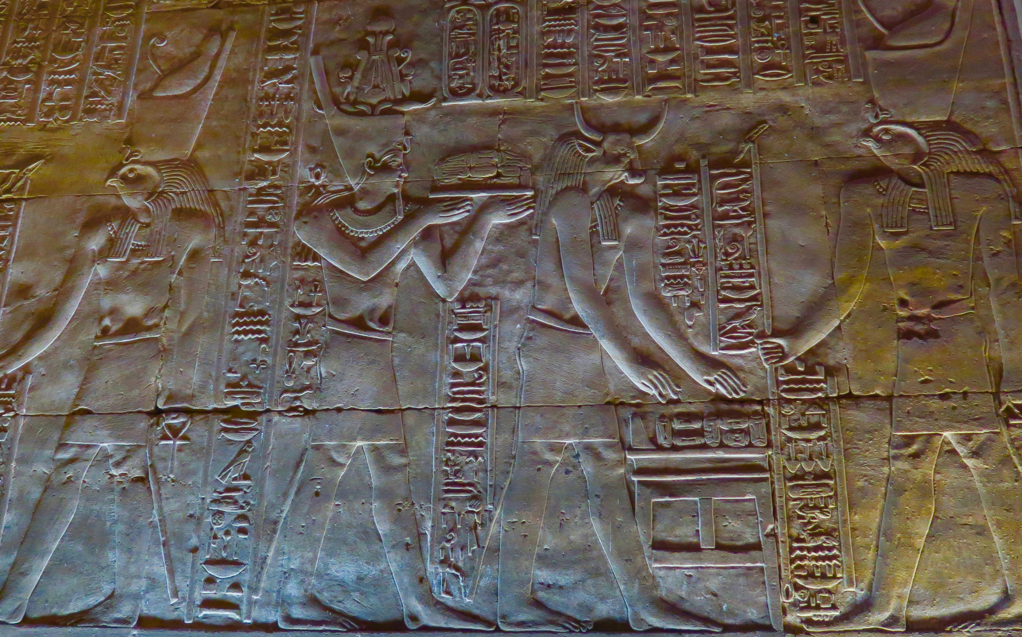 Offerings to Horus, Edfu