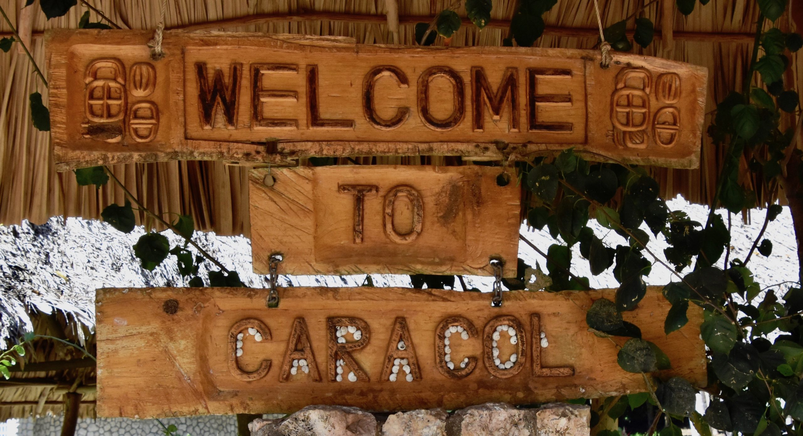 Caracol Sign