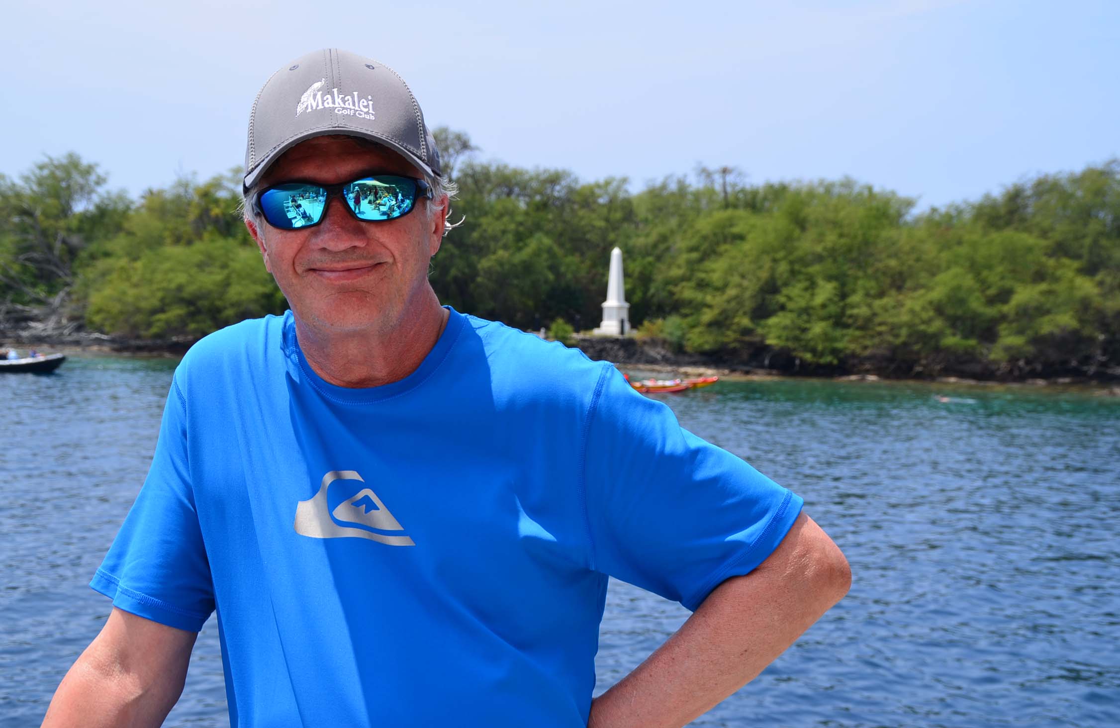 Captain Cook over my shoulder at Keleakekua Bay