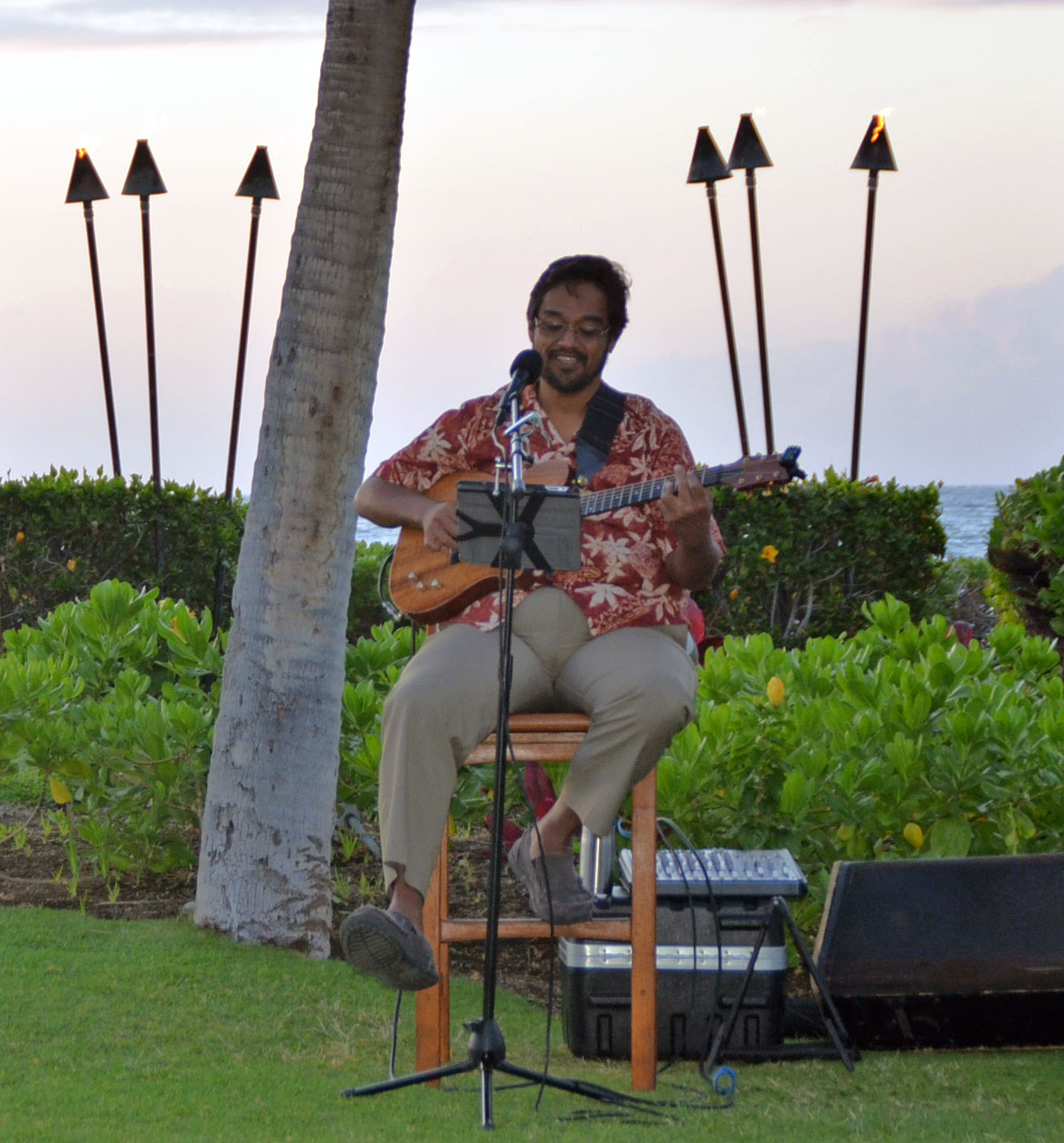 Entertainment at Brown’s Beach House, the Fairmont Orchid