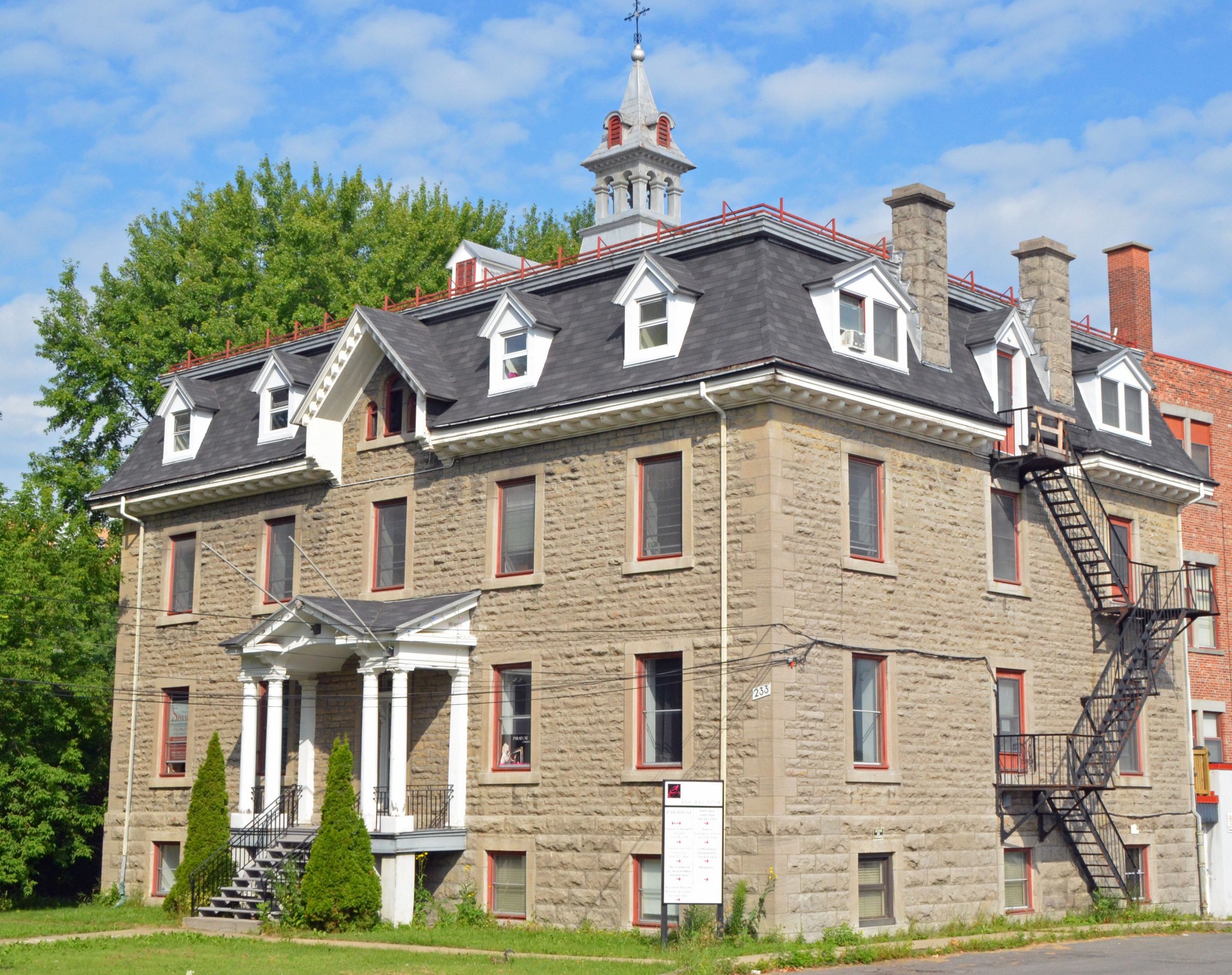 Former Clergy House, Sainte Rose