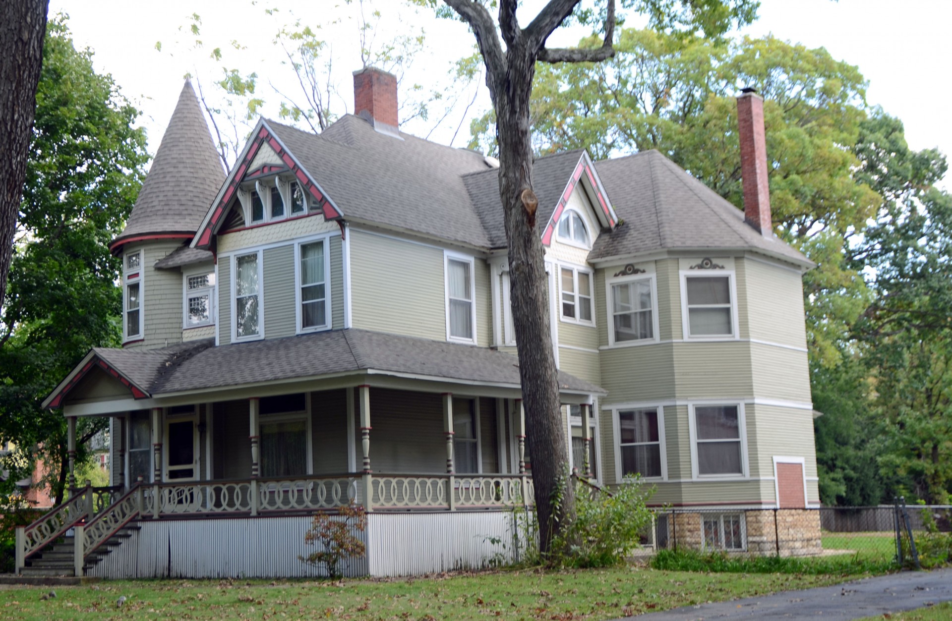 Typical Forest Avenue home before Wright in Oak Park