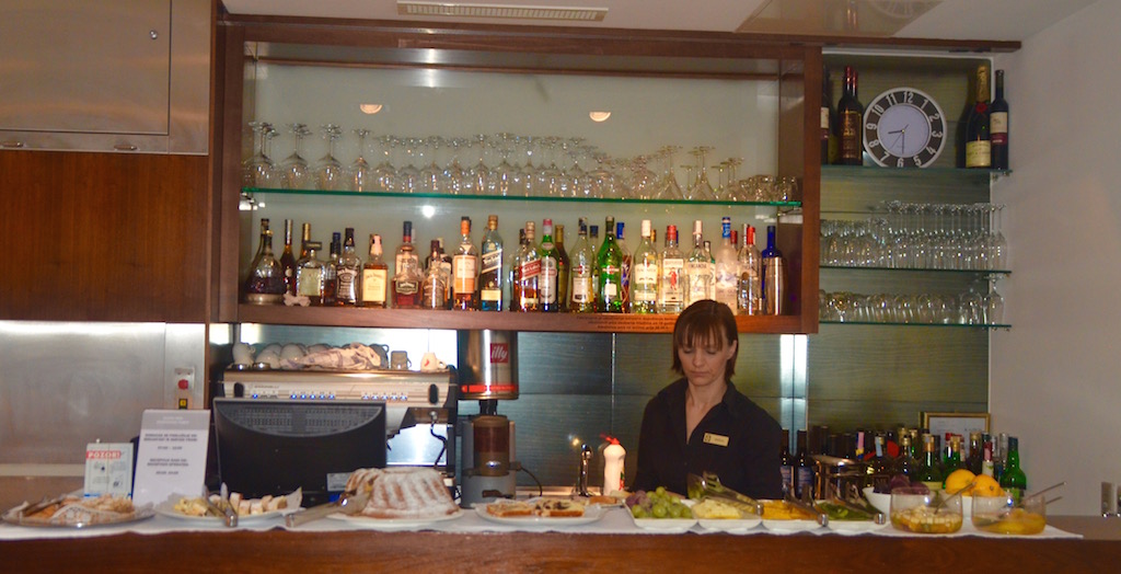 Cafe Bar, Vestibul Palace