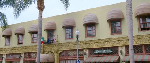 Ventura California hotel front