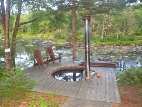 Wood Fired Hot Tub, Trout Point Lodge