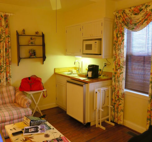 Kitchen Area, Belin Cottage Montchanin Village Inn