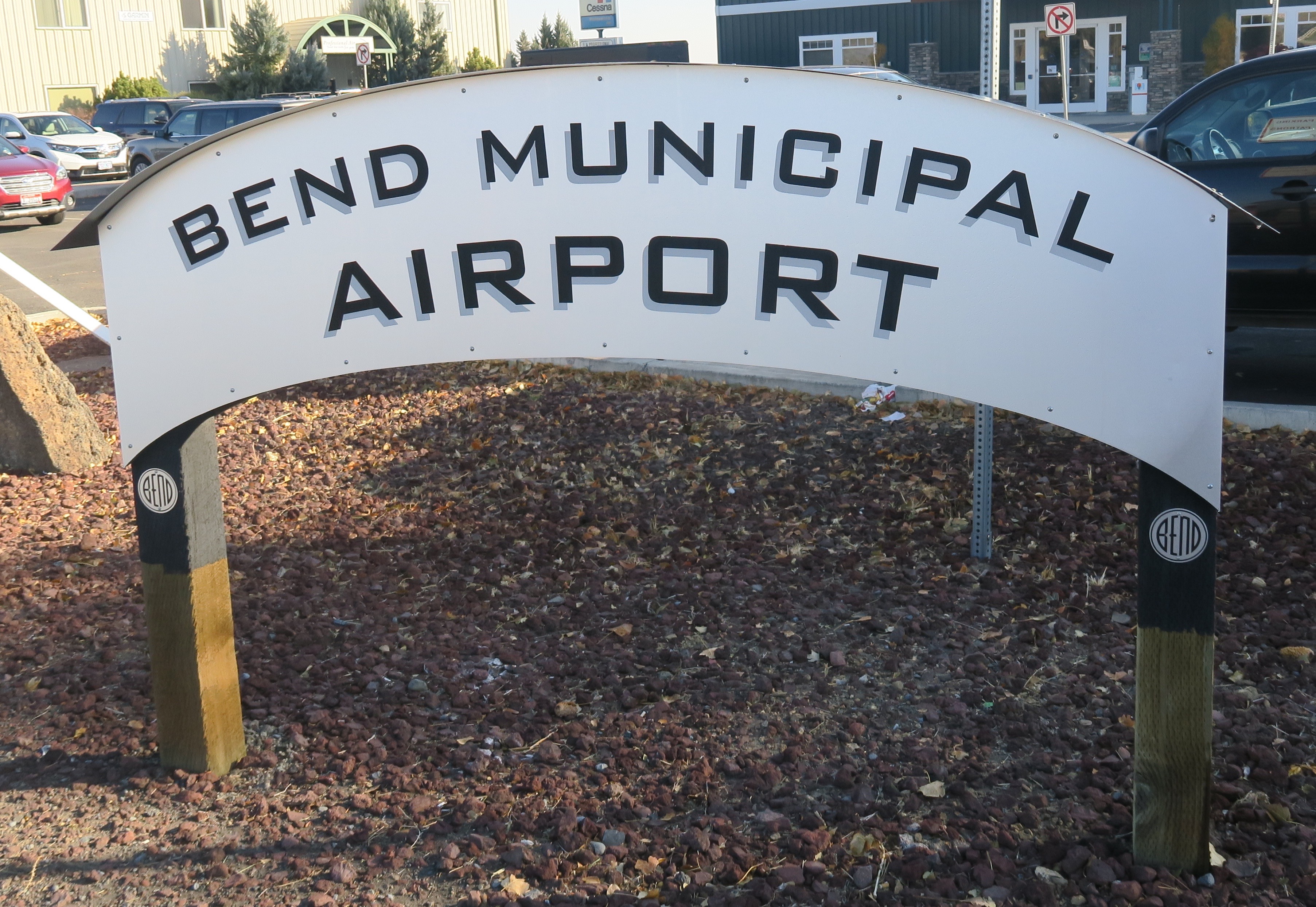 Bend Airport, Big Mountain Heli Tours