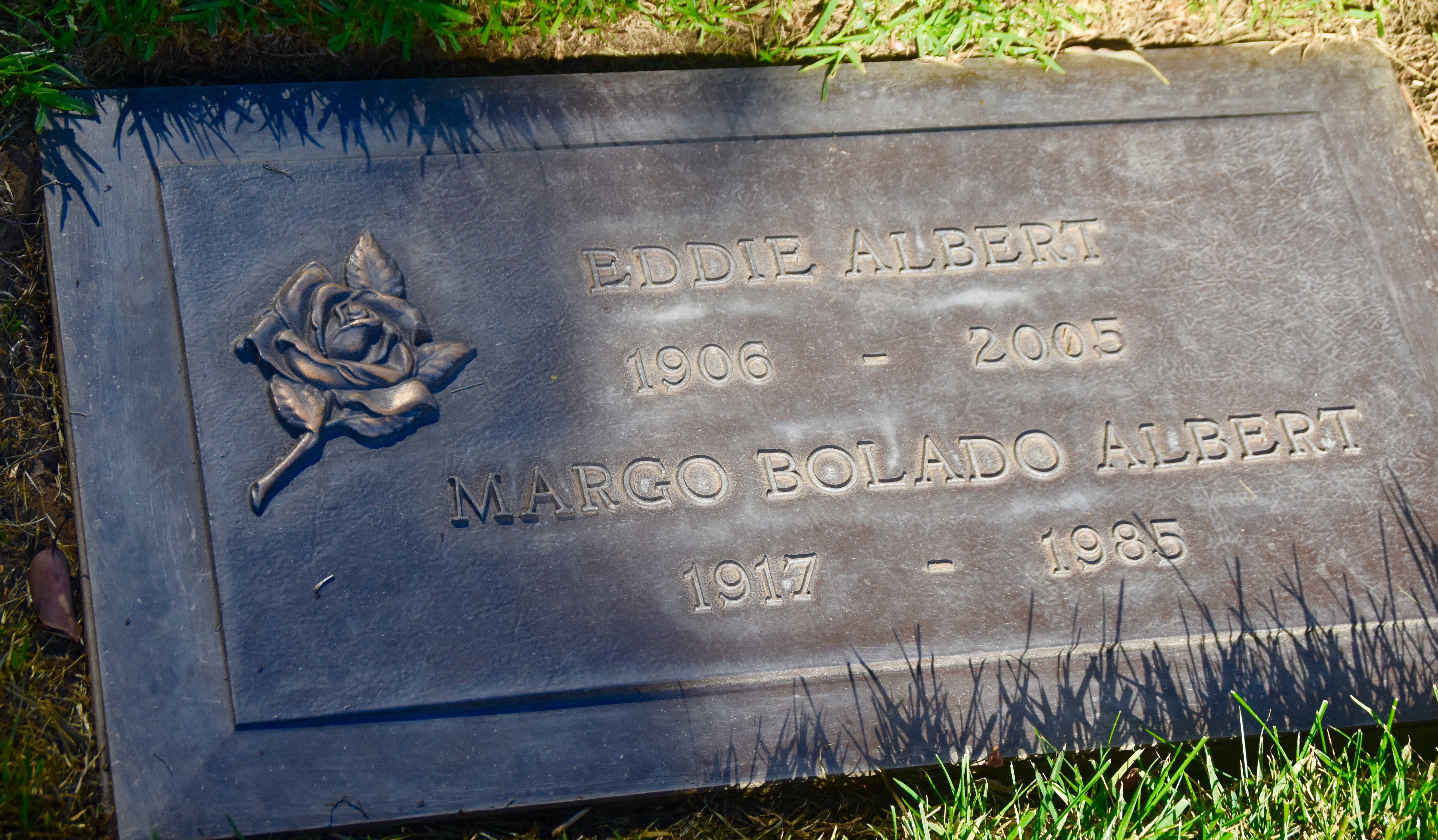 Eddie Albert, Westwood Village Cemetery