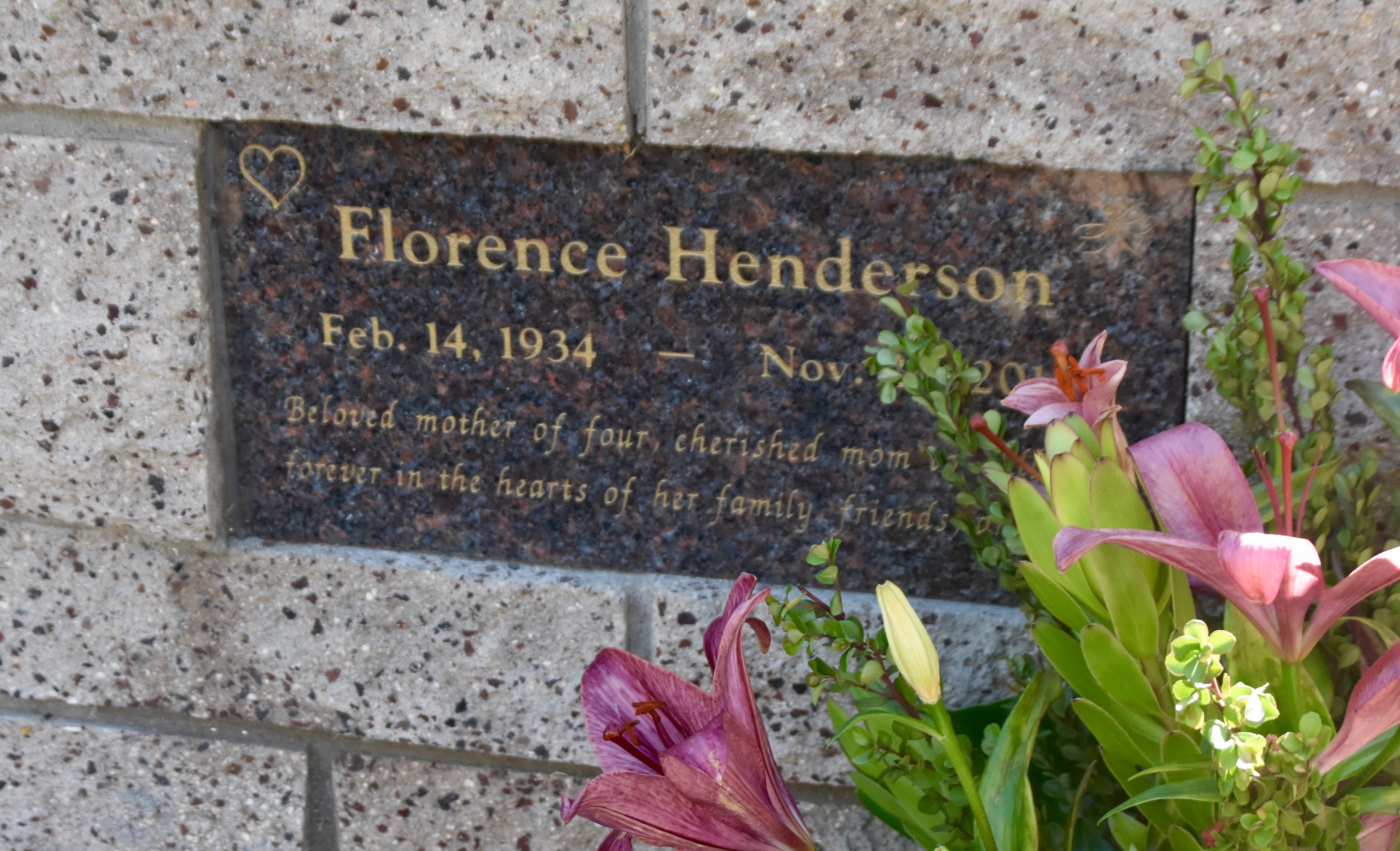 Florence Henderson, Westwood Village Cemetery