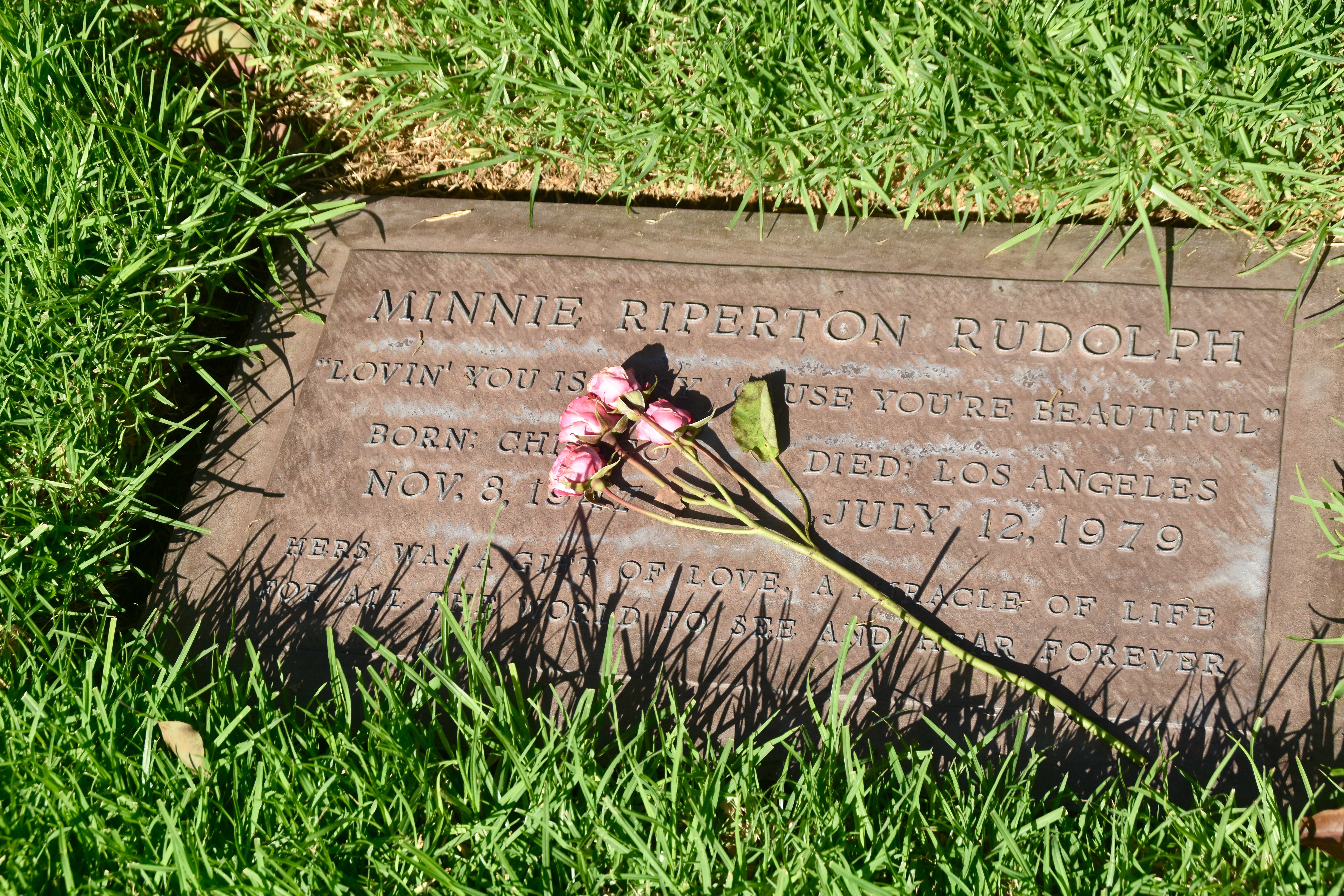 Minnie Riperton, Westwood Village Cemetery