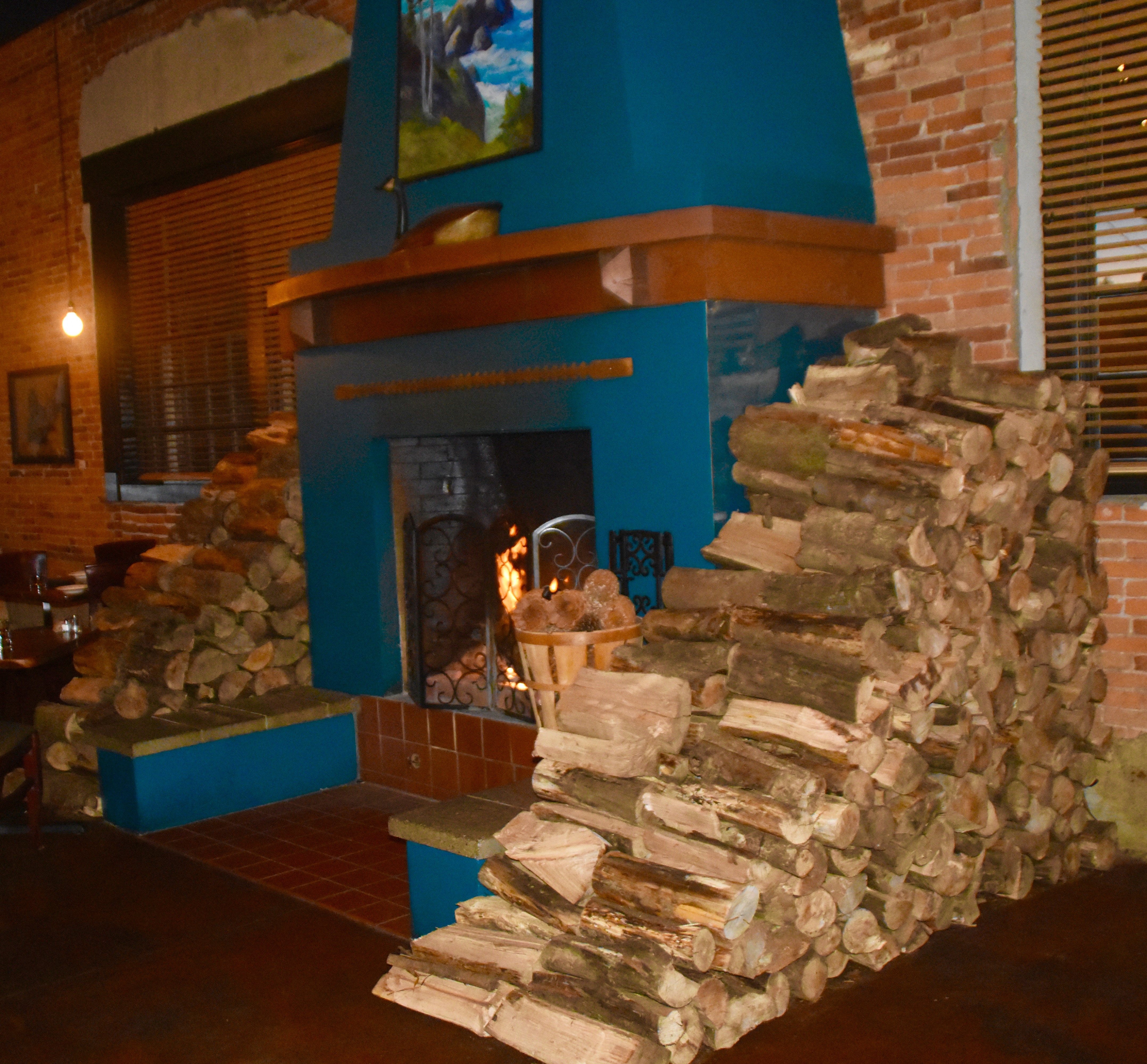 Sybaris Fireplace, Albany Oregon