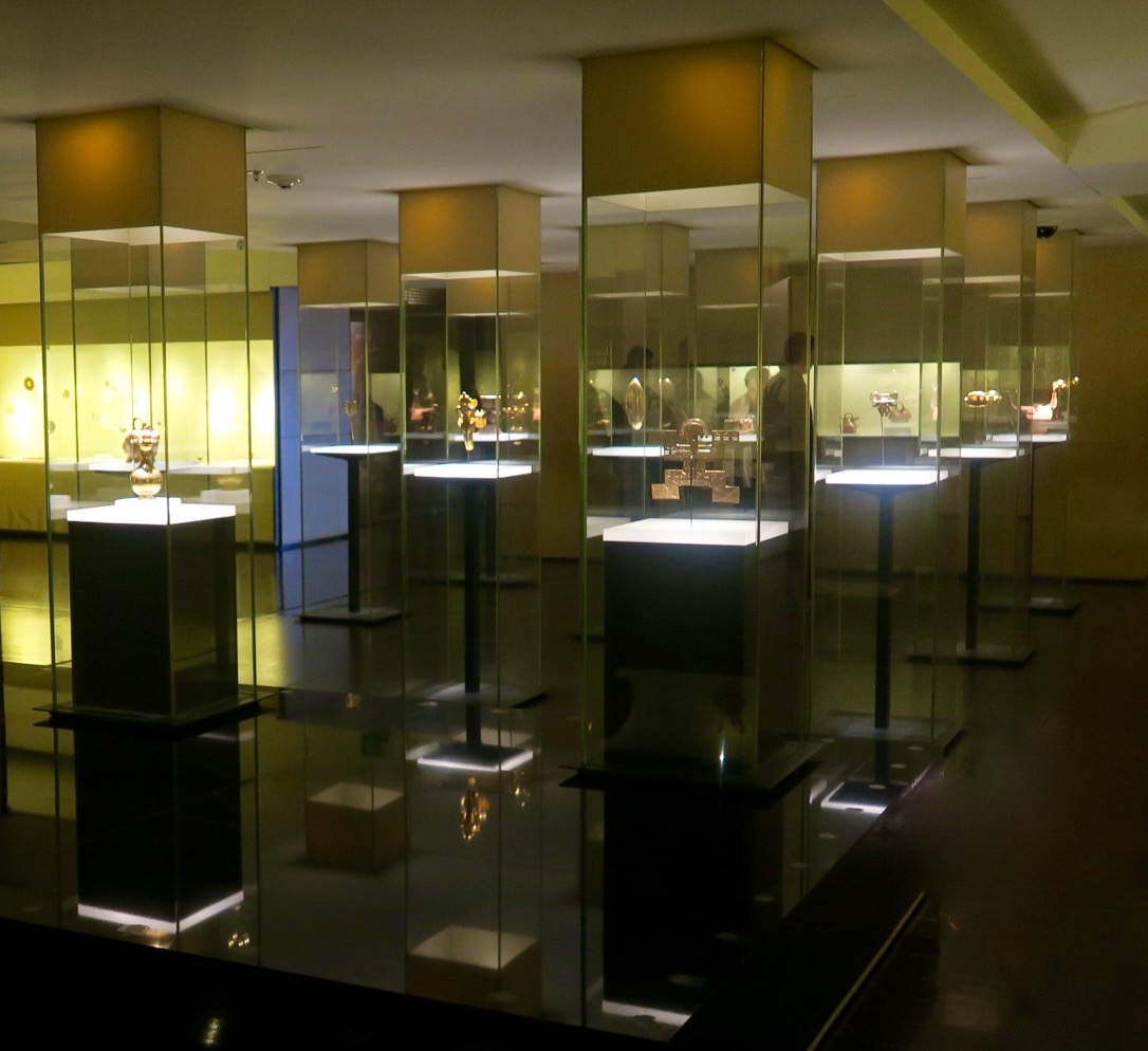 Display Cases, Gold Museum