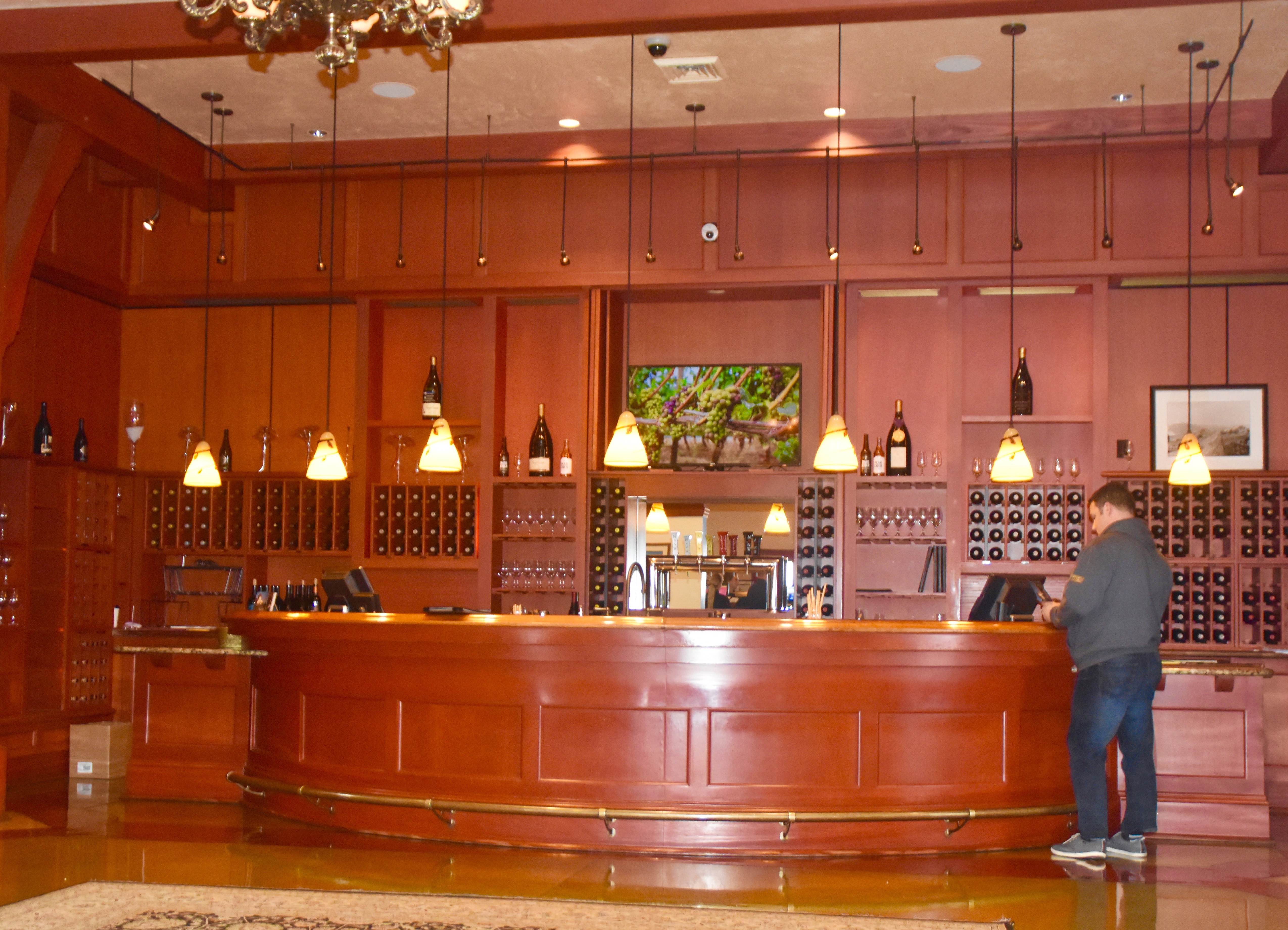 Tasting Room, King Estate Winery