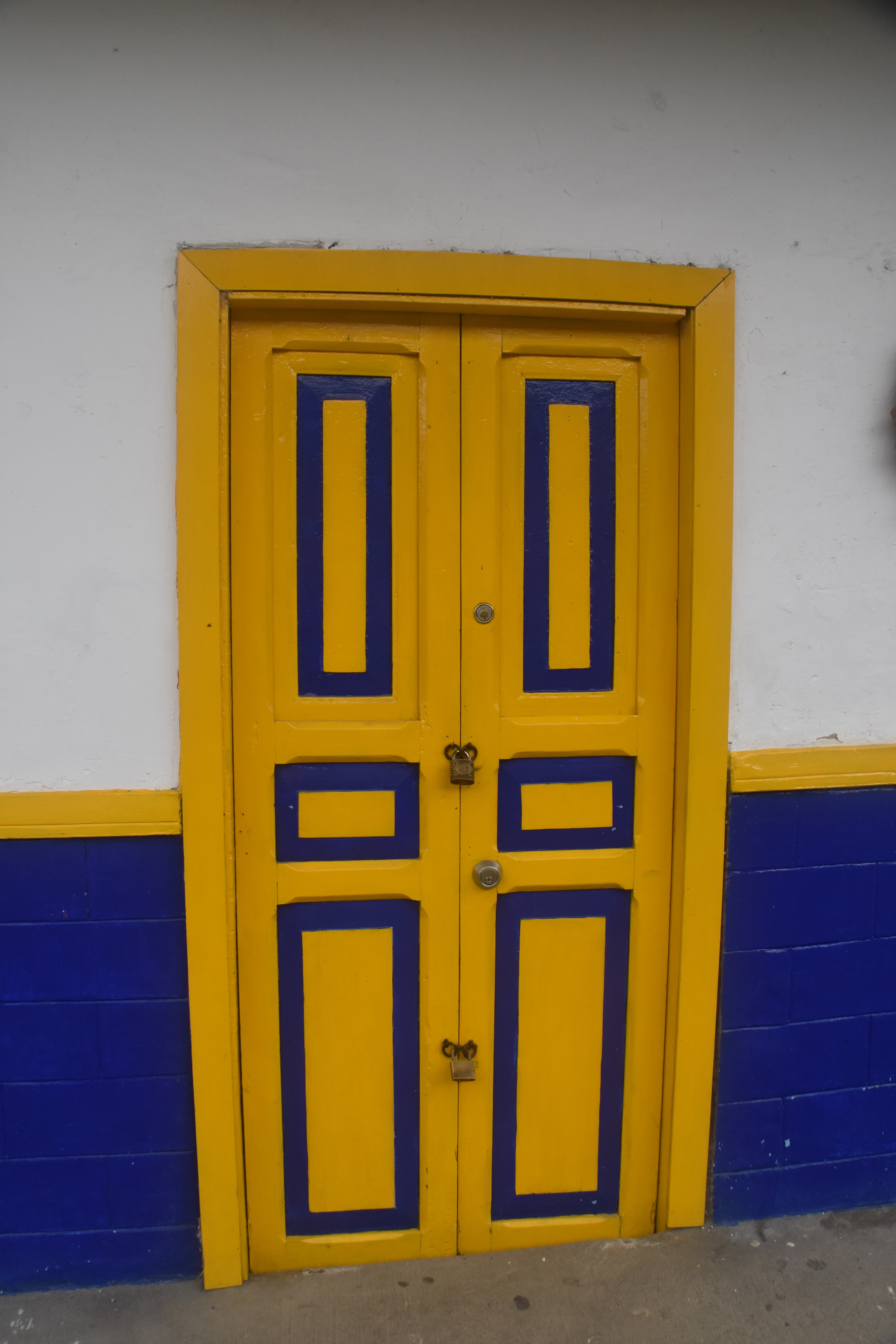 Yellow & Blue Door, Salento