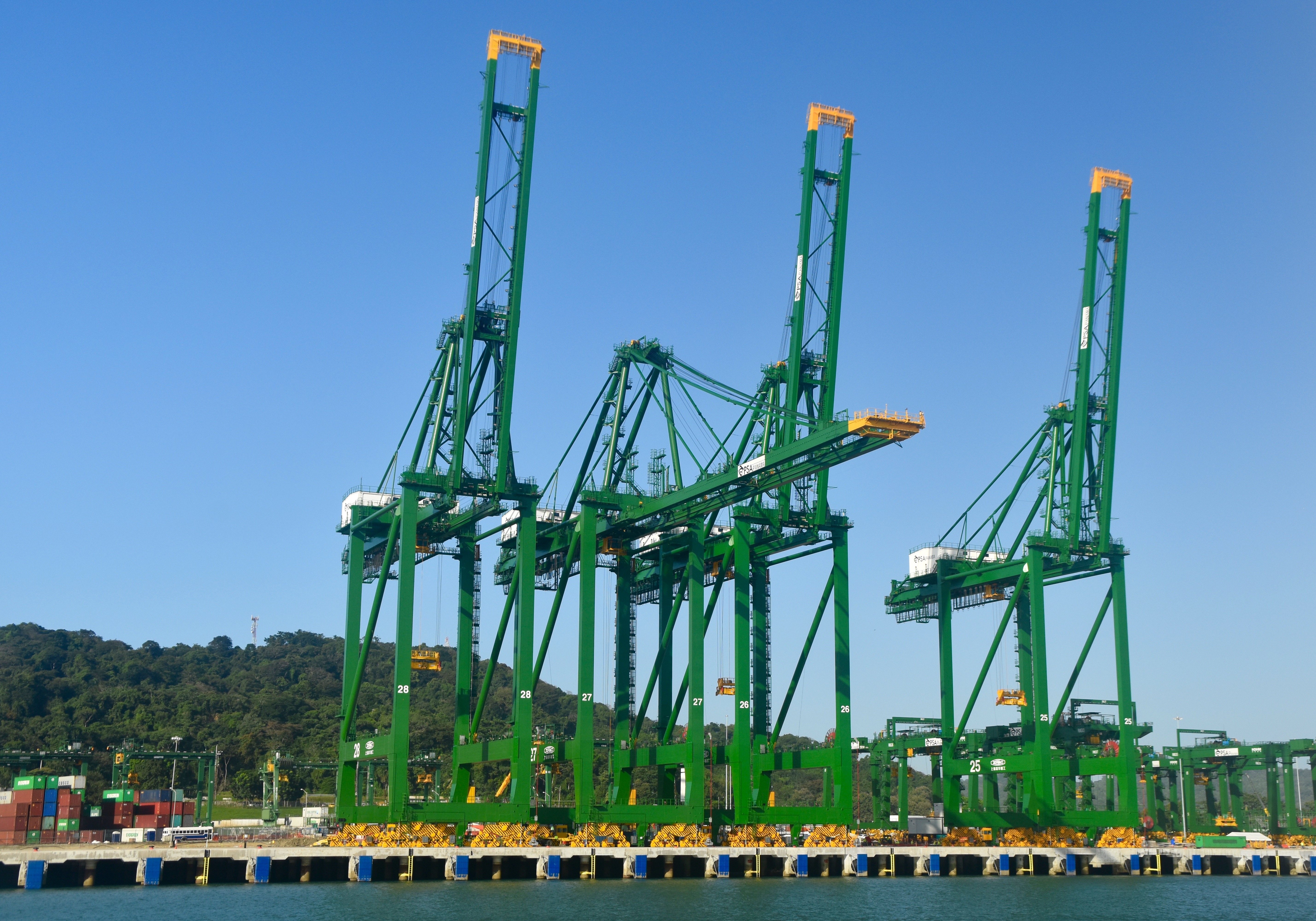 Post Panamax Cranes, Panama Canal