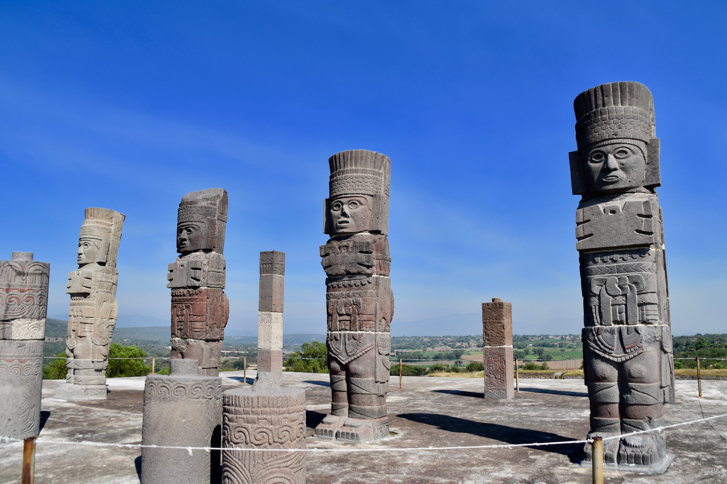 The giant Toltec warriors of Tula - East West Quest