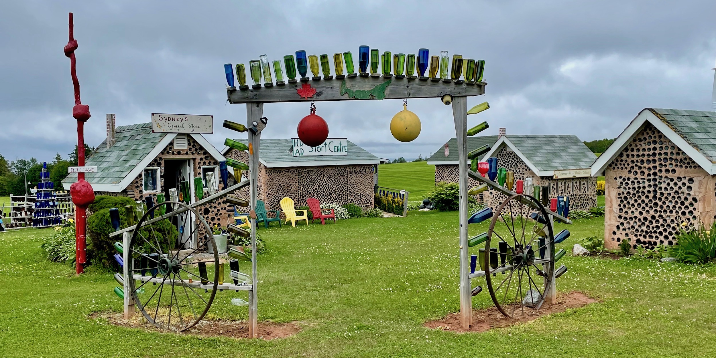 Hannah's Bottle Village, Point Prim