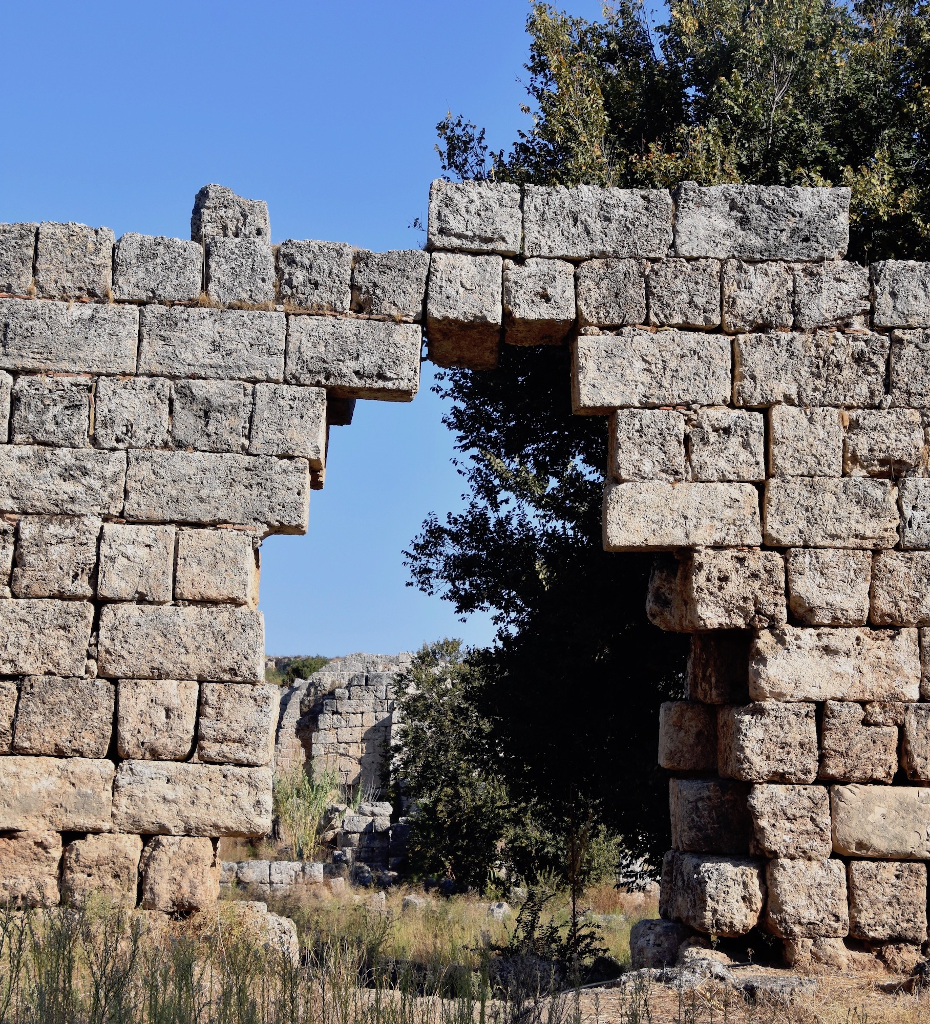 Impossible Arch, Perge