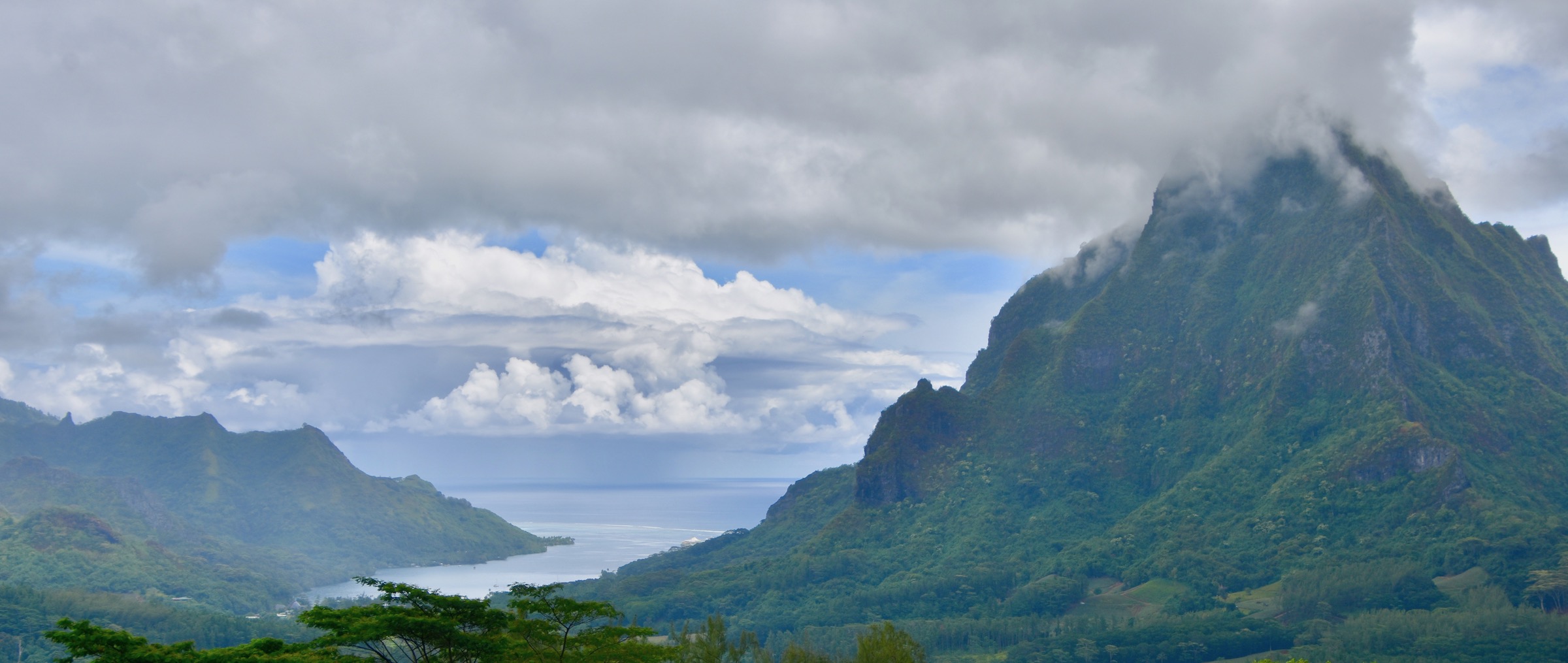Mount Rotui and Onapohu Bay from the Belvedere, Moorea