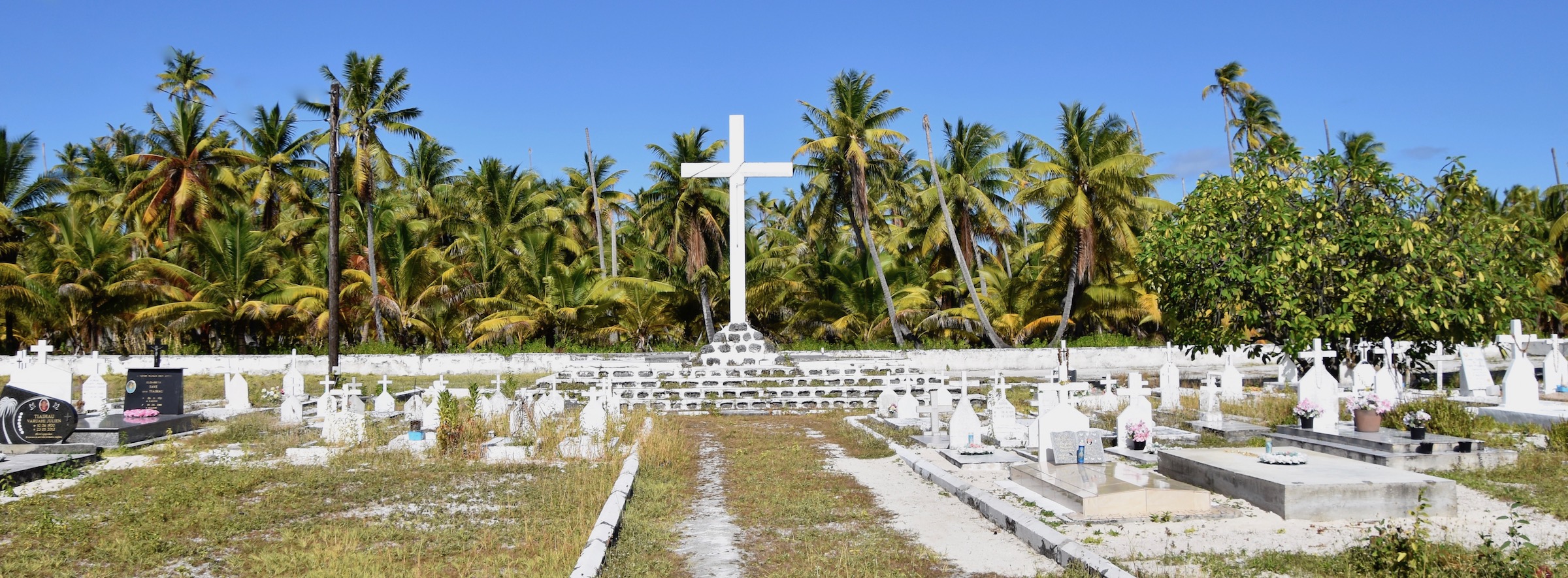 Cemetery on Kauehi