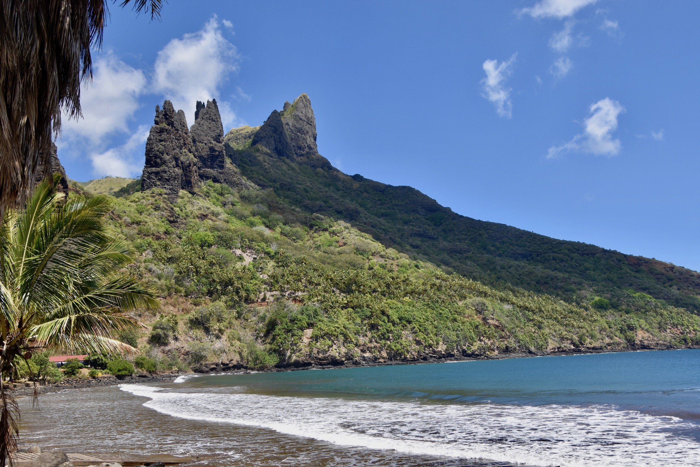 Hatiheu Bay, Nuku Hiva