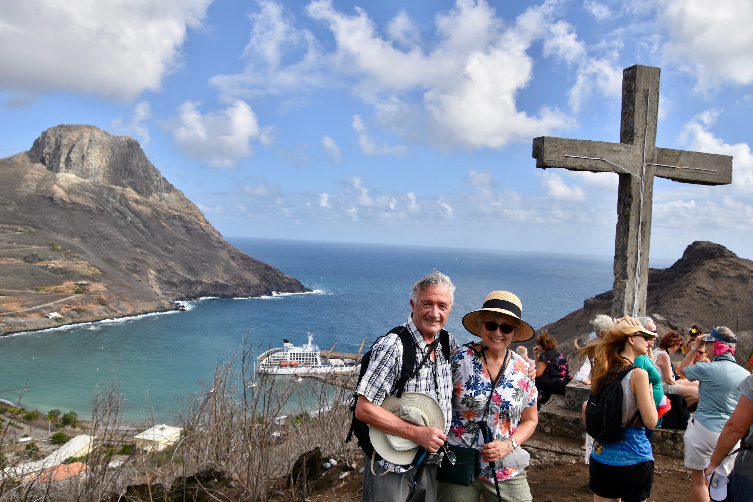 Ua Pou the archeological island of Marquesas - Book with e-Tahiti Travel