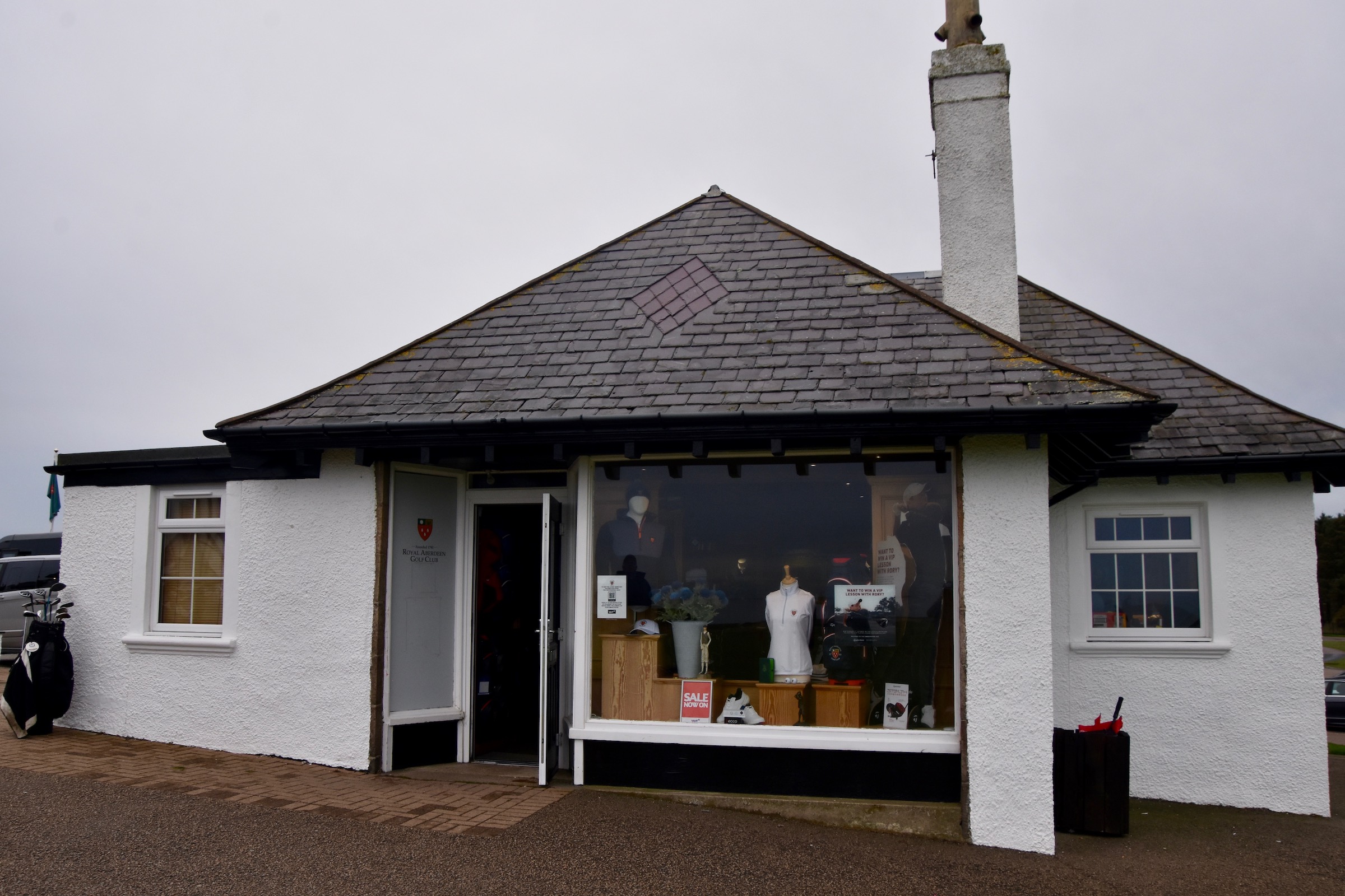 Pro Shop Exterior, Royal Aberdeen