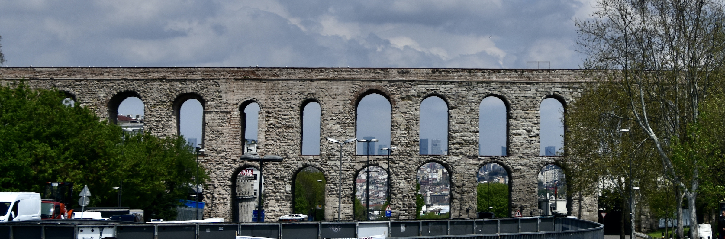 Aqueduct of Valens, unorthodox Istanbul