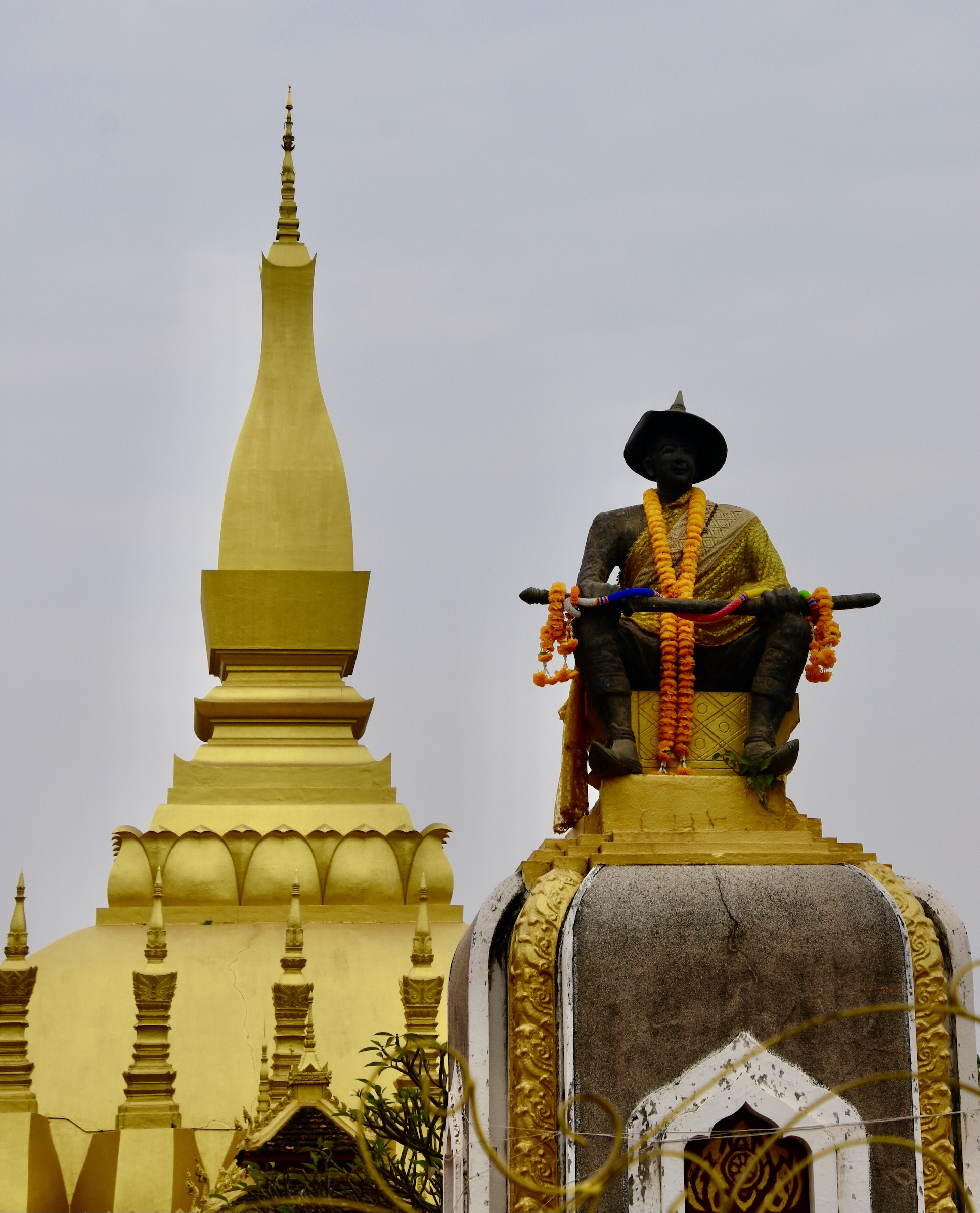 Stupa and King Saysettha, Vientiane