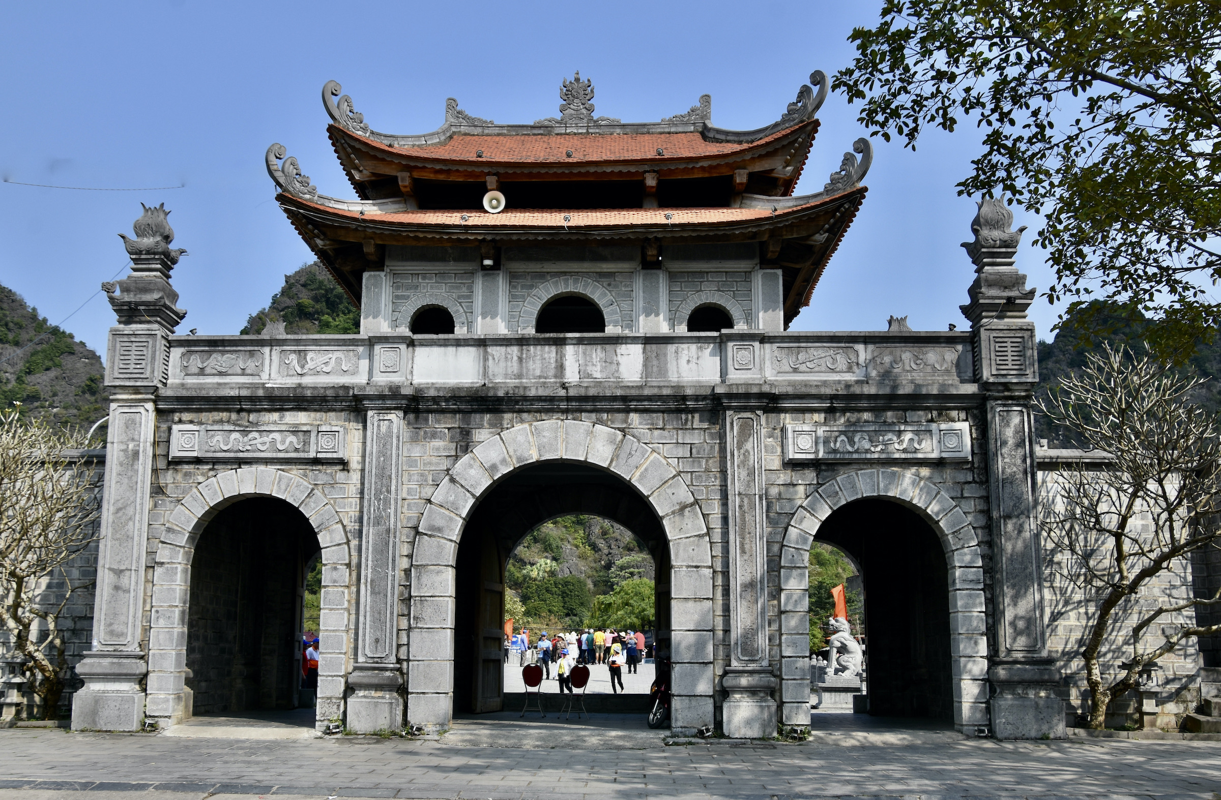 Hoa Lu City Gate near Tam Coc