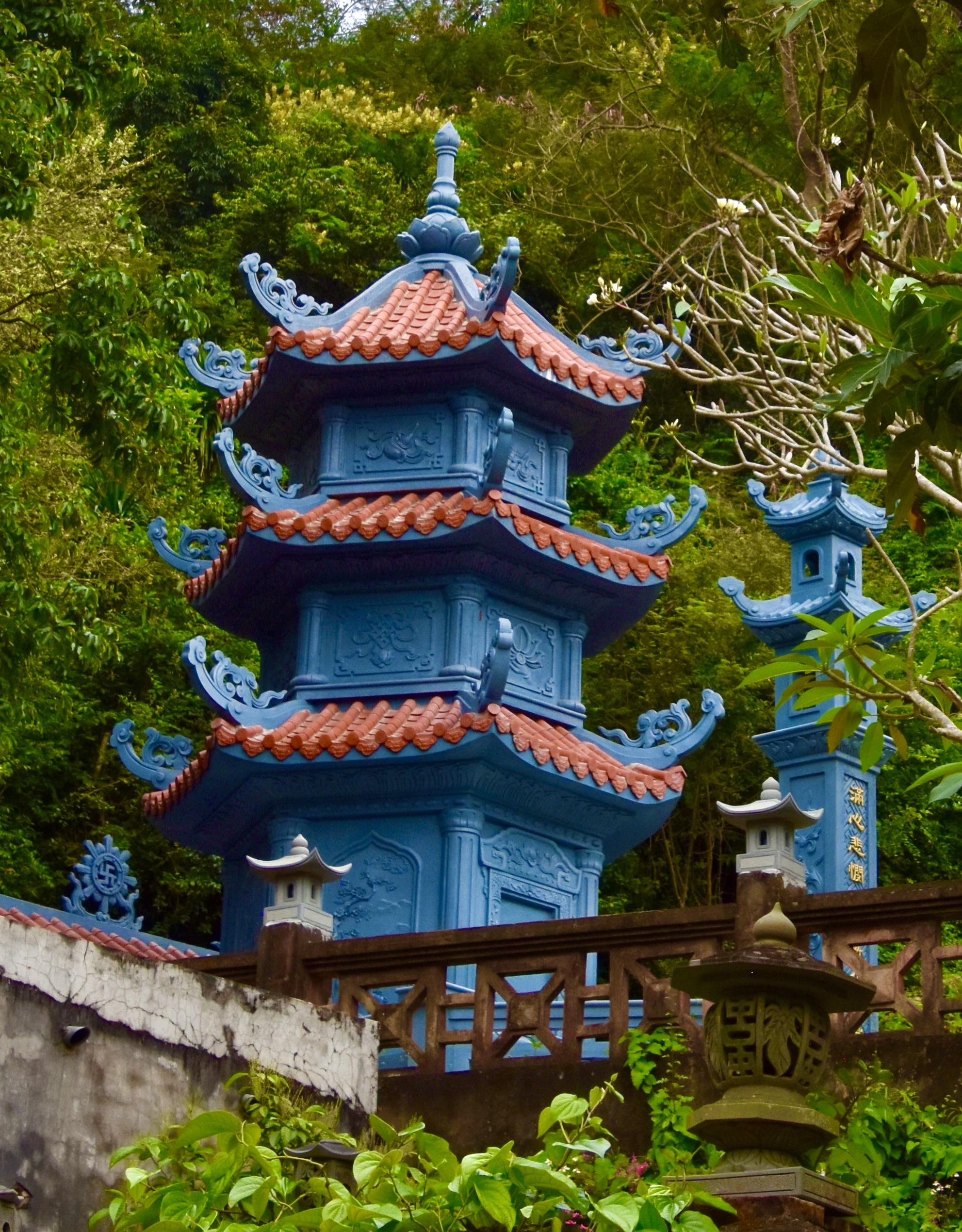 The Blue Pagoda of Thuy Son, Da Nang