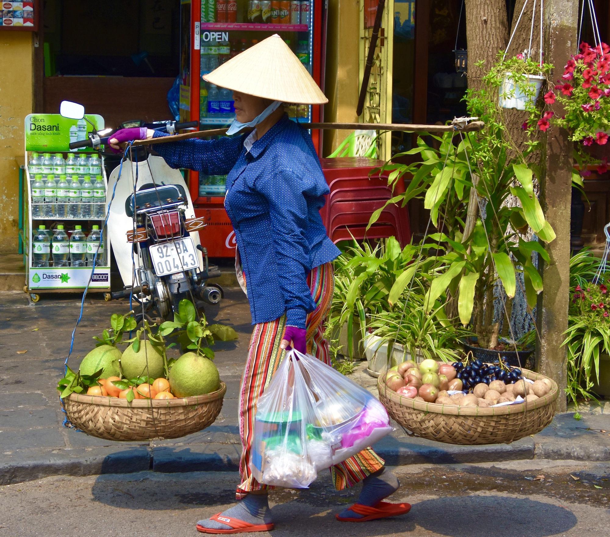 Mobile Street Vendor, Hoi An