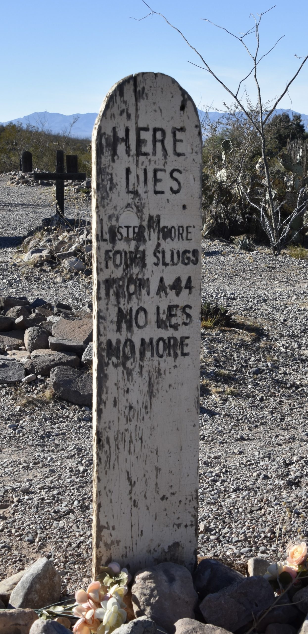 Lester Moore, Tombstone