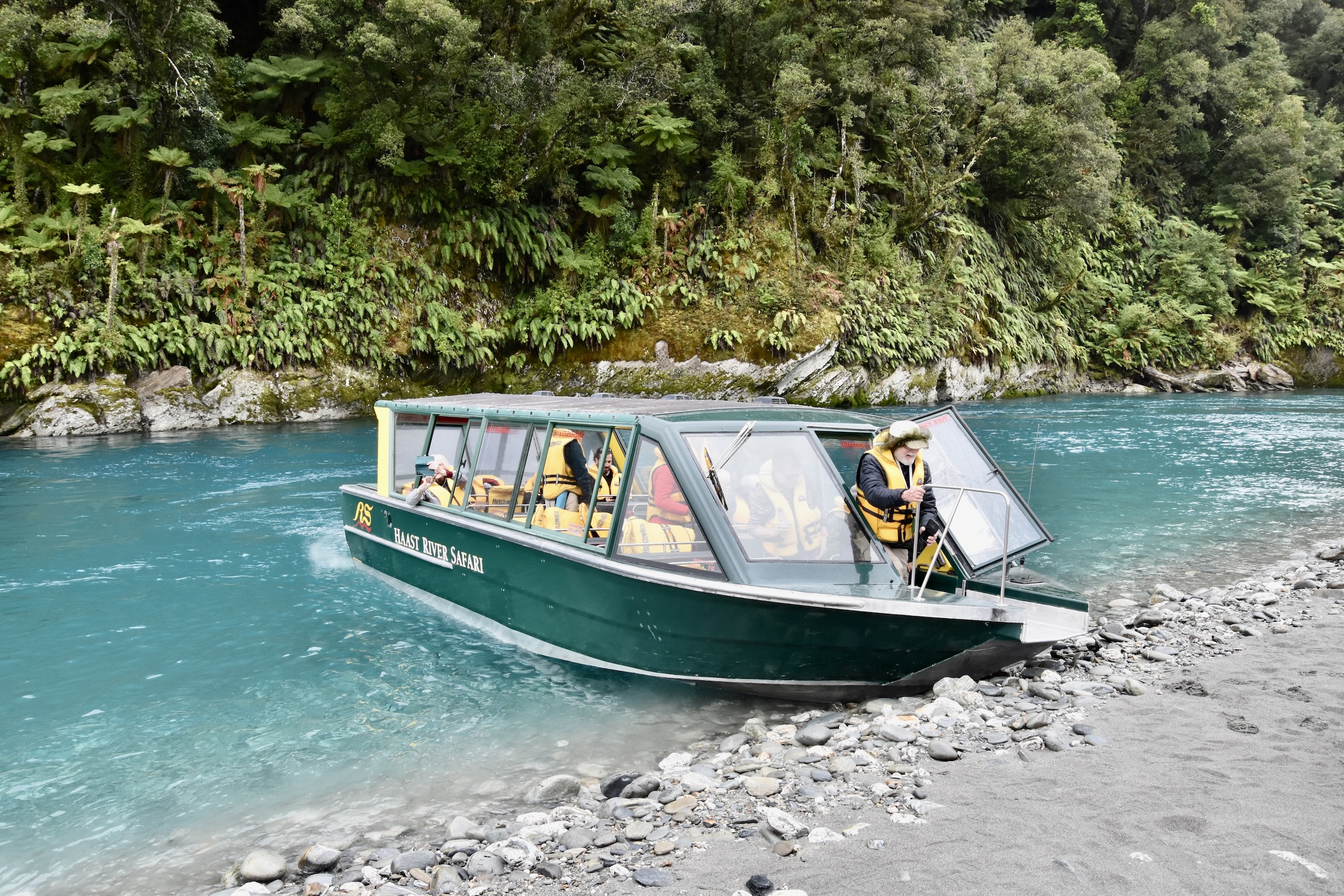 Haast River Safari Jet Boat, Te wahipounaum