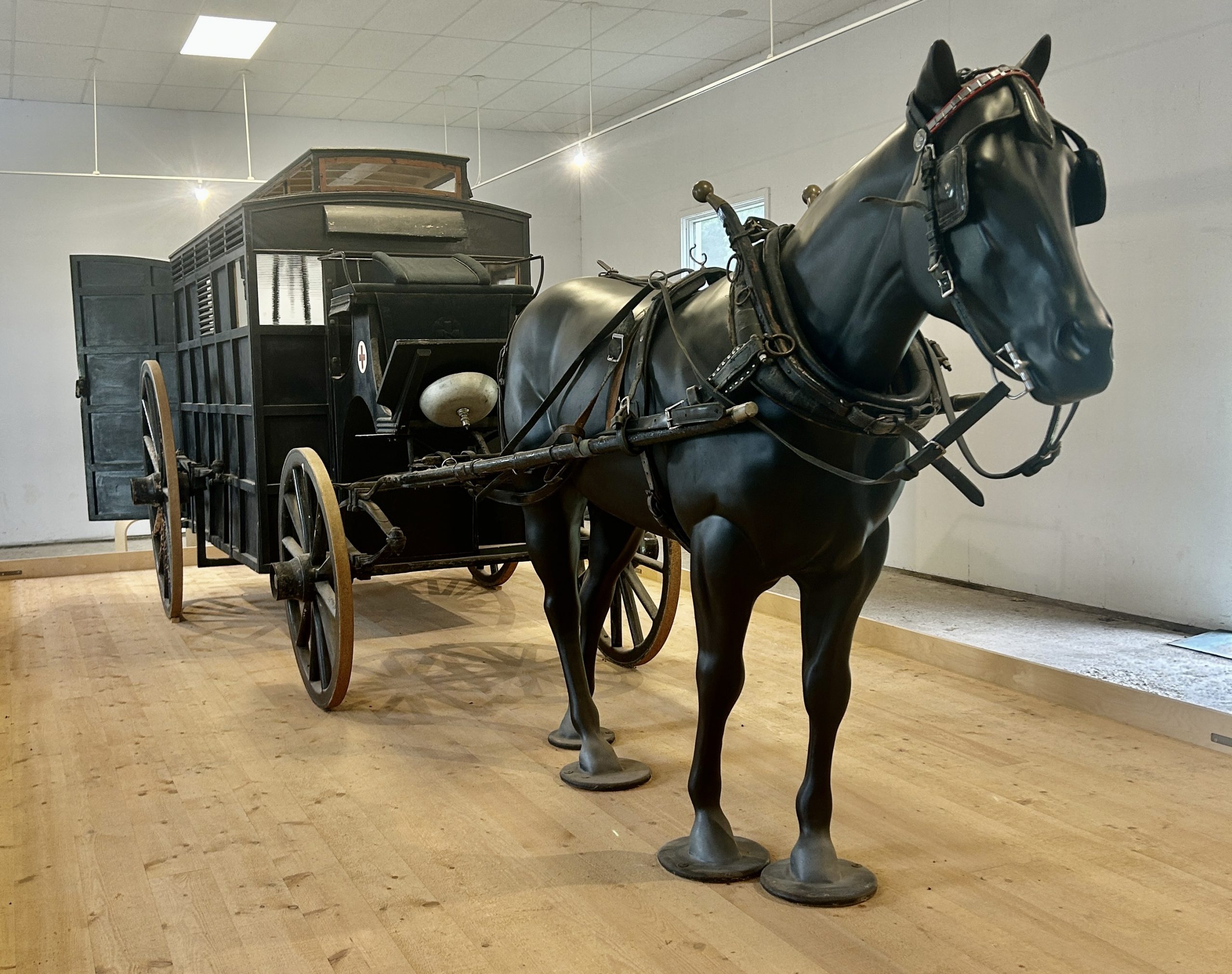 The Ambulance & Hearse, Grosse Ile