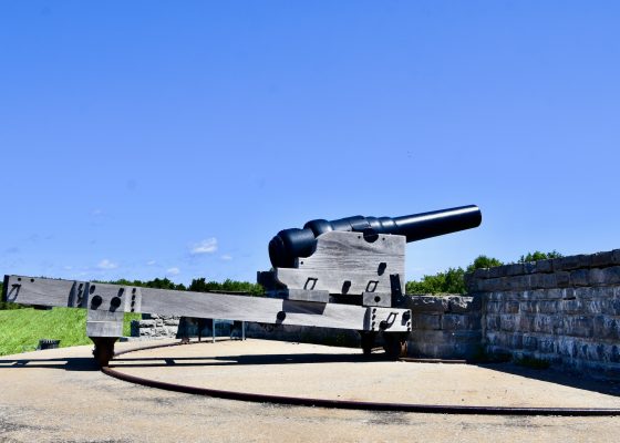 Armstrong Gun that Still Pivots at Fort Levis