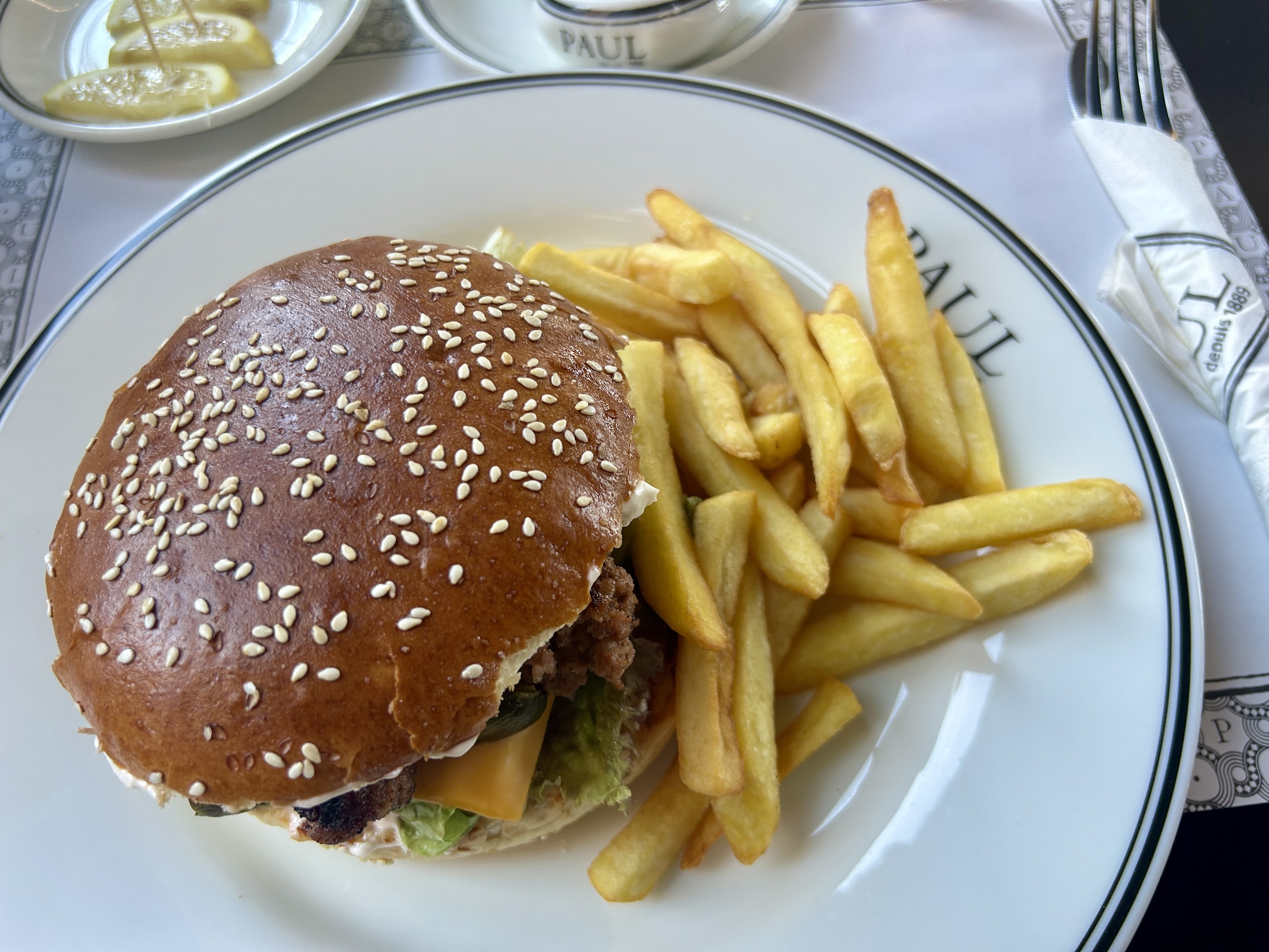 Proper Burger, Paul, Marrakech