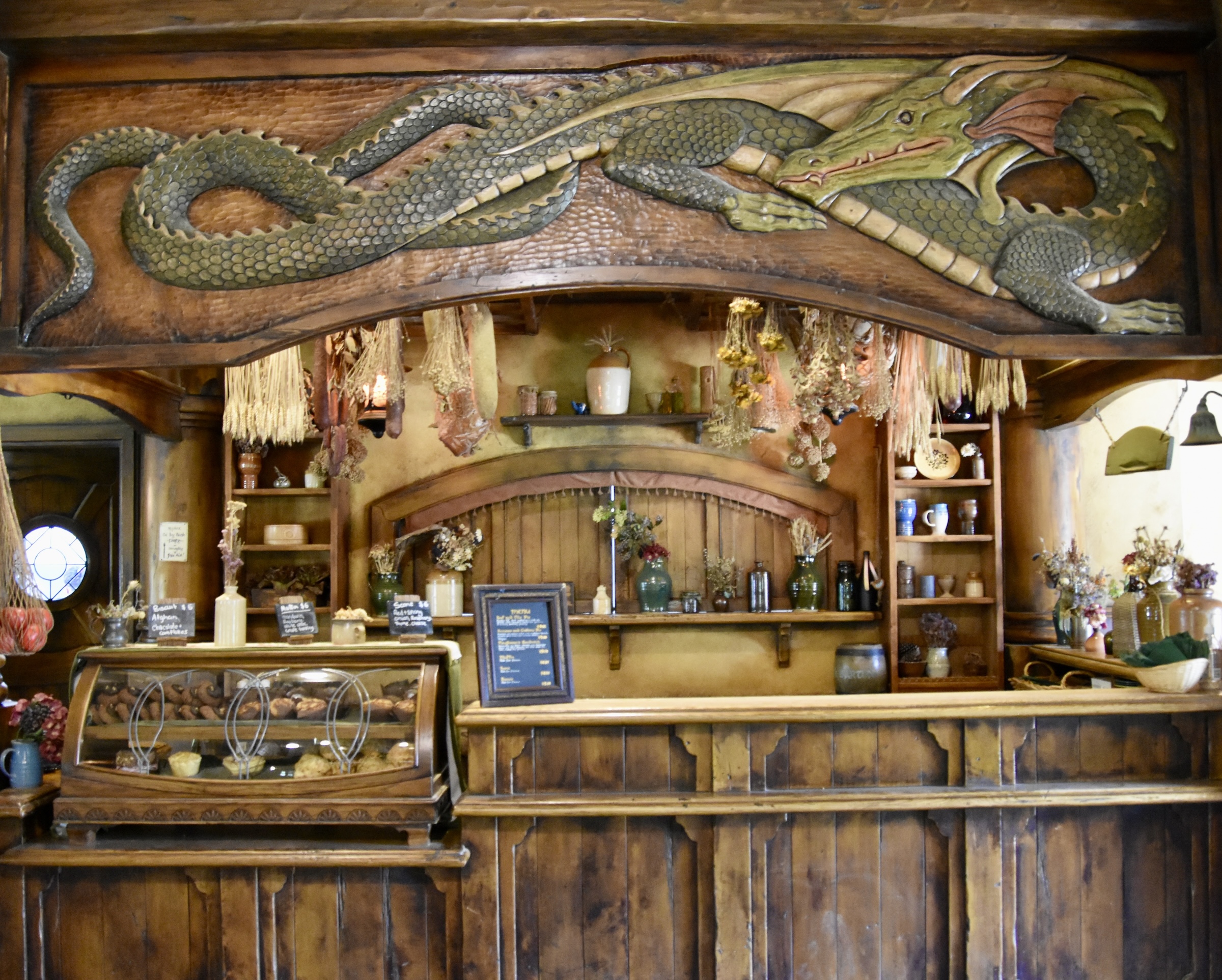 Green Dragon Interior, Hobbiton
