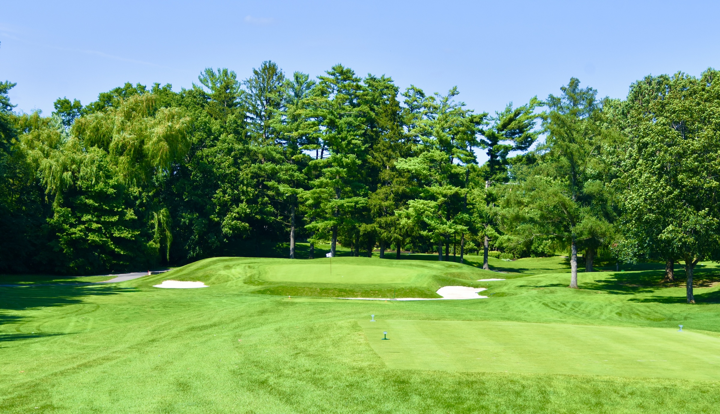 #11 - Well Guarded Green Laval-sur-lel-Lac Green