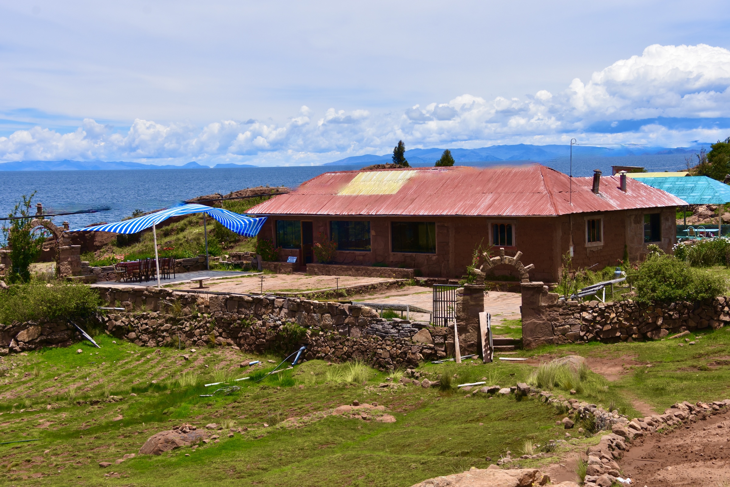 Restaurant Playa Kolkata, Lake Titicaca
