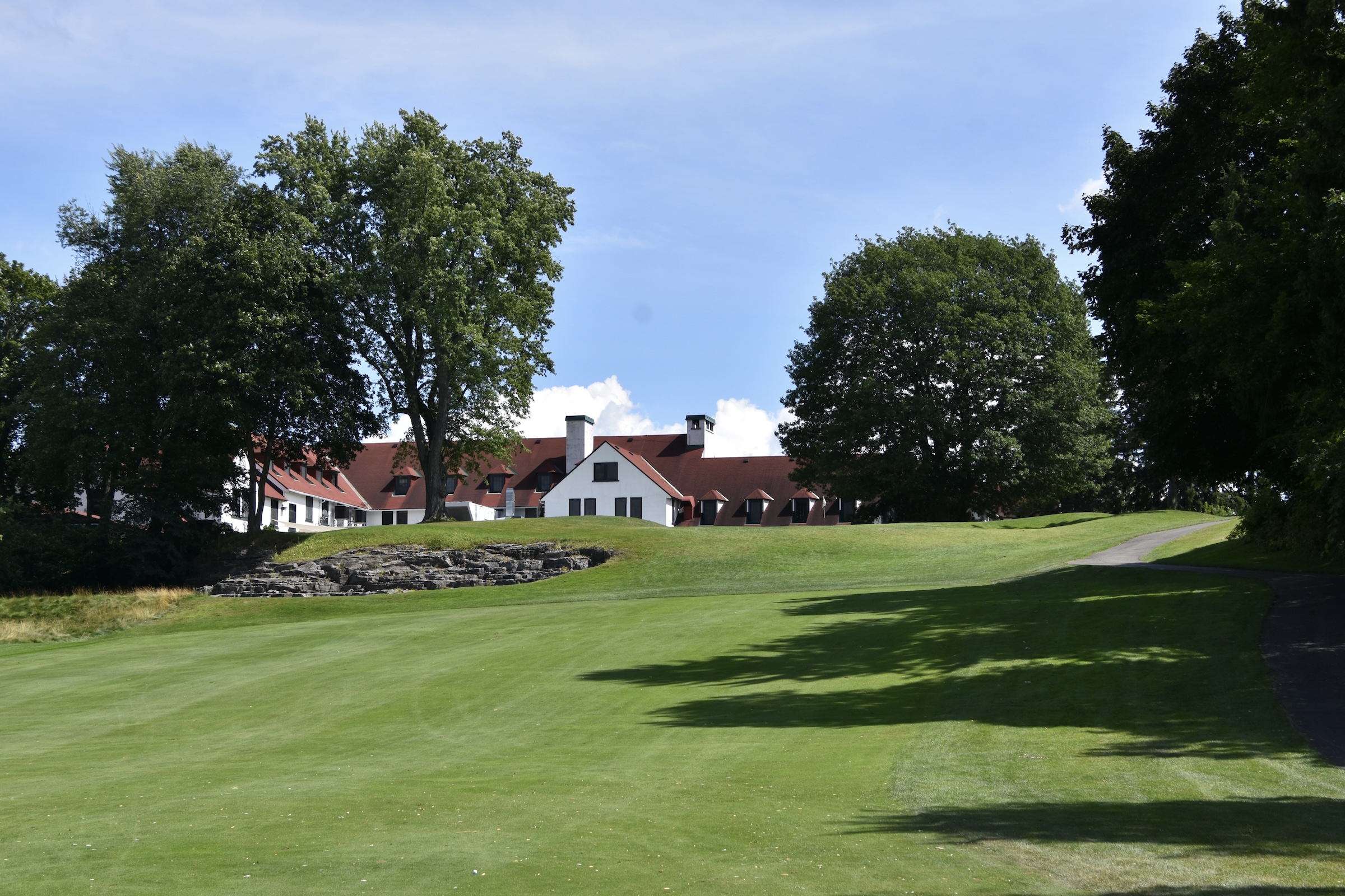 #11 Approach, Beaconsfield